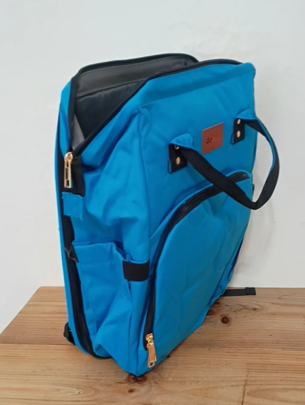 DEBUG Dual-Purpose Diaper Bag with Changing Station & Bassinet, Blue NWT